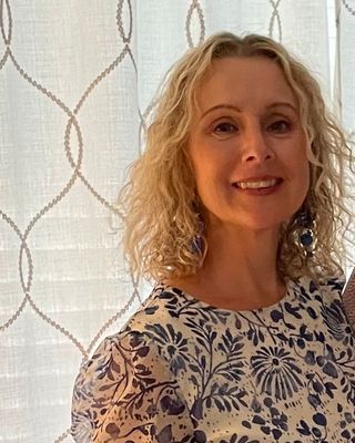 Photo of Karin Holden-Alfaro, Psychologist, PsyD