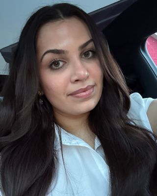 Photo of Kamalpreet Kandhola, Registered Psychotherapist (Qualifying), RP, MACP, BSc