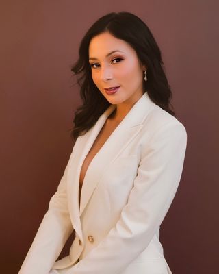 Photo of Juliana Roman, Registered Psychotherapist (Qualifying), MA, RP