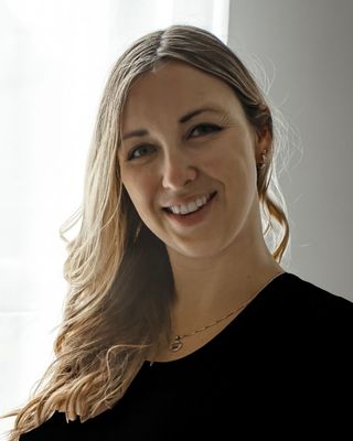 Photo of Shaelyn Kraemer, Registered Psychotherapist, MACP, DCP, RP