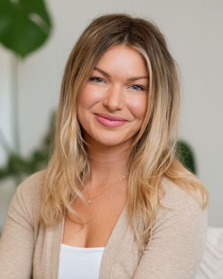 Photo of Mandi Raspudic, Licensed Professional Clinical Counselor, MA, LPCC