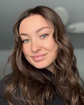 Photo of Alyssa Ashley, Registered Psychotherapist (Qualifying), MACP