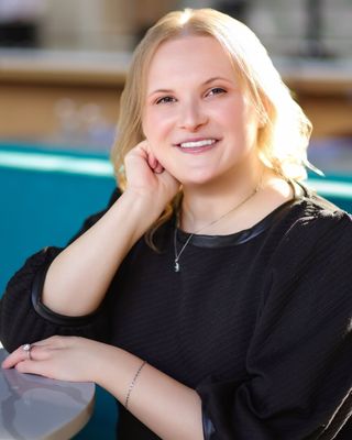 Photo of Lindsey Higgins, Licensed Social Worker, LSW, MSW