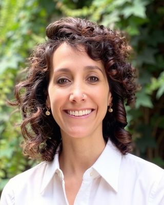 Photo of Angela Maria Hernandez Saa, Psychologist, MA, PsyBA General