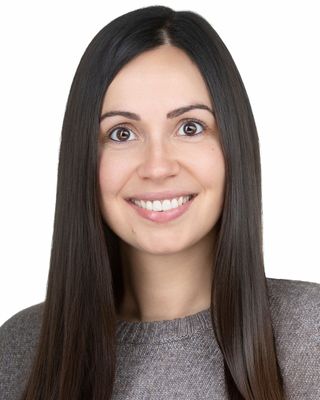 Photo of Stacey Gunner, Registered Psychotherapist (Qualifying), RP (Q), BA