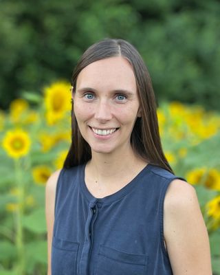 Photo of Kate Shelton, Mental Health Counselor, LMHC, ATR