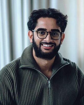 Photo of Shehroz Shahid, Registered Psychotherapist (Qualifying), MA, BEd, BA