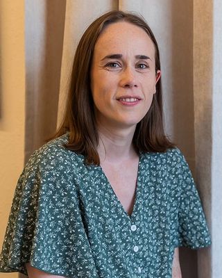 Photo of Dr Jenny Davis, Psychologist, PsychD, HCPC - Clin. Psych.