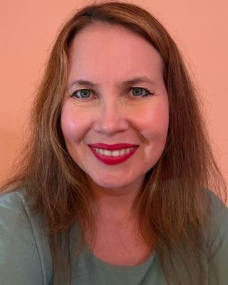 Photo of Lauren Elise Jones, MS, BC-DMT, RYT-200