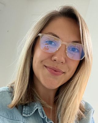 Photo of Amanda J. Hartt, Counselor, LMHC, ATR-P