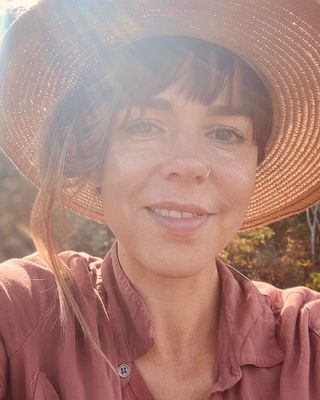 Photo of Juanita Kiff, Counsellor, BSc, RCAT, MTC