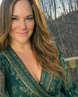 Photo of Tracie Howell, Marriage & Family Therapist, MA, LMFT