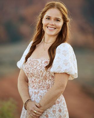 Photo of Amber Fjeldsted, Pre-Licensed Professional, ACMHC, MEd