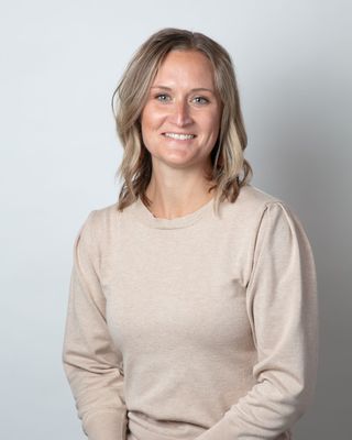 Photo of Lindsay M Von Qualen, Clinical Social Work/Therapist, LCSW