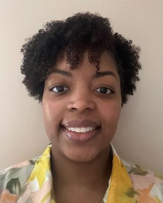 Photo of Dr. Amia Taylor, Clinical Social Work/Therapist, DSW, LISW-S, LCSW-S