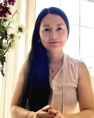 Photo of Daisy Zhang, CCC, MSc, MA, BA, PhD, Counsellor