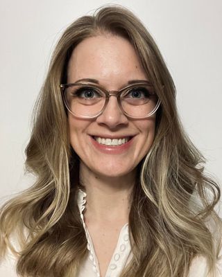 Photo of Marloes Nienhuis, Registered Psychotherapist (Qualifying) in Ottawa, ON