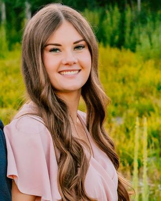 Photo of Kami Muhlestein, Marriage & Family Therapist Associate, MMFT, LAMFT