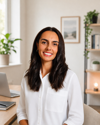 Photo of Dr Paola De Luca, Psychologist, PsychD, HCPC - Clin. Psych.