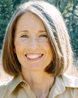 Photo of Leah Mena - Leah Mena; Estrangement and Anxiety, Clinical Social Work/Therapist, LICSW, CMHS, MHP
