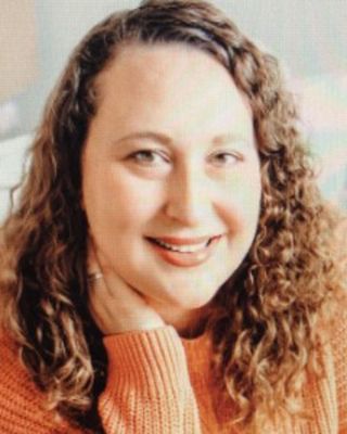 Photo of Carolyn Lewis, Clinical Social Work/Therapist