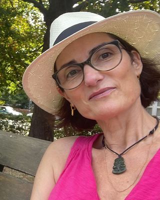 Photo of Dr Manuela Sapochnik, Psychologist, PsychD, HCPC - Clin. Psych.