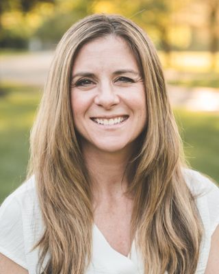 Photo of Catie Giarra, Clinical Social Work/Therapist, LCSW