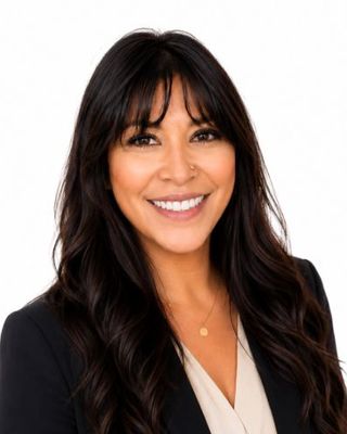 Photo of Lissette Arevalo - Sage & Hood Therapy and Consulting, Clinical Social Work/Therapist, BSW, MSW, RSW