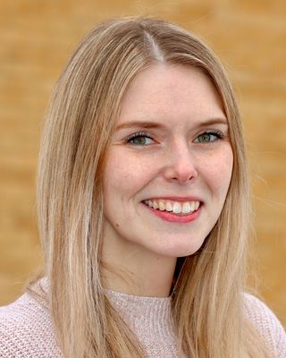 Photo of Erin Carr, LMSW