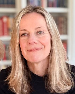 Photo of Christine D'Avico, Licensed Mental Health Counselor, MA, LMHC