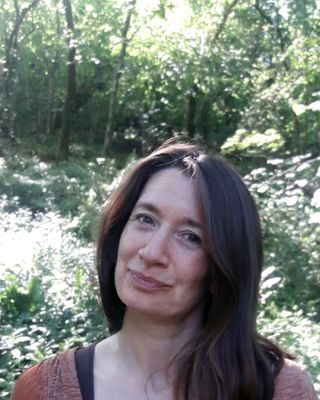 Photo of Naomi Fernwood, Psychotherapist, UKCP Trainee