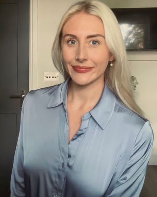 Photo of Dr Sophie Tyrrell, Psychologist, PsychD, HCPC - Clin. Psych.