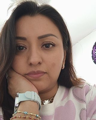 Foto de Karla Flores Lupercio - Terapeuta TCC y Neuropsicóloga Karla Flores, Psicoterapeuta, Lic. en Psicología