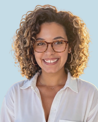 Photo of Ali Murray, LMSW