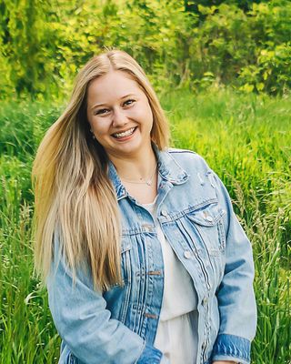 Photo of Elise Hill, Clinical Social Work/Therapist, LMSW