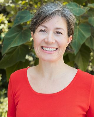 Photo of Elif Todd, Counsellor in Wellington, Wellington