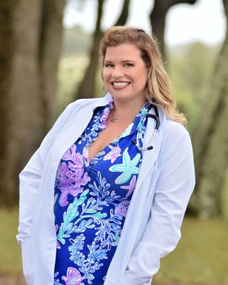 Photo of Dr. Heather Black, Psychiatric Nurse Practitioner, DNP-C, PMHNP, FNP-C