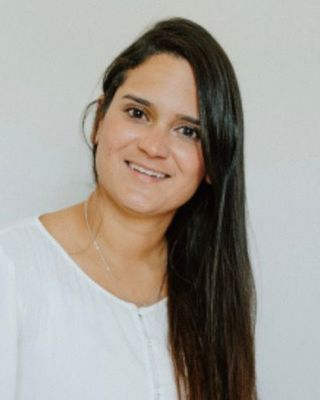 Photo of Fernanda Alves, Counselor in Wayland, MA