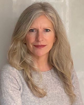 Photo of Jane Chilvers, Counsellor, MBACP Accred