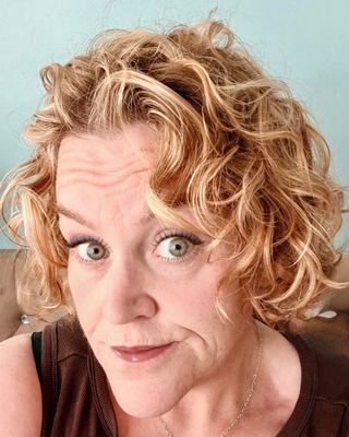 Photo of Anna Louise Hallett, Counsellor, MBACP