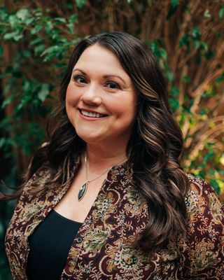 Photo of Carolynn Lee, Clinical Social Work/Therapist, MSW, LCSW, CCTP