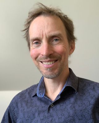 Photo of Christopher Simons, Counsellor, MC, RCC