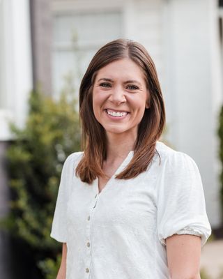 Photo of Kristen Moore, Marriage & Family Therapist, LMFT
