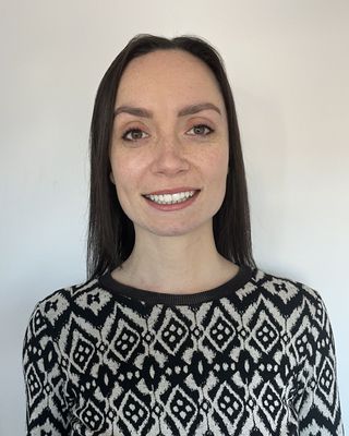 Photo of Ceri McCorry, Psychotherapist, MSc, MBABCP