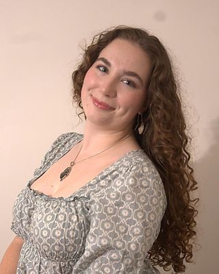 Photo of Julianna Langer, Pre-Licensed Professional