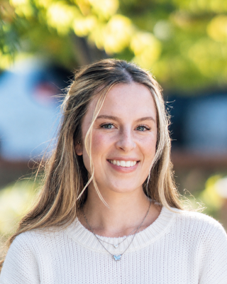 Photo of Lauren Pettit, Marriage & Family Therapist Associate, MS, LMFT-A