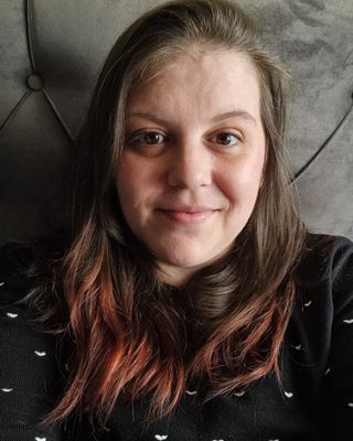 Photo of Lee-Anne Bond, Counsellor in Evesham, England