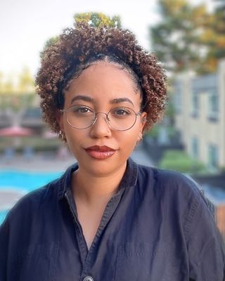 Photo of Maya Jackson, ACSW, Associate Clinical Social Worker in Los Angeles