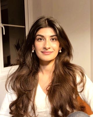 Photo of Eman Shah, Psychotherapist, MSc, MBACP
