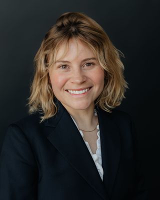 Photo of Emma Paulides, Pre-Licensed Professional, CMHCI, EMDR